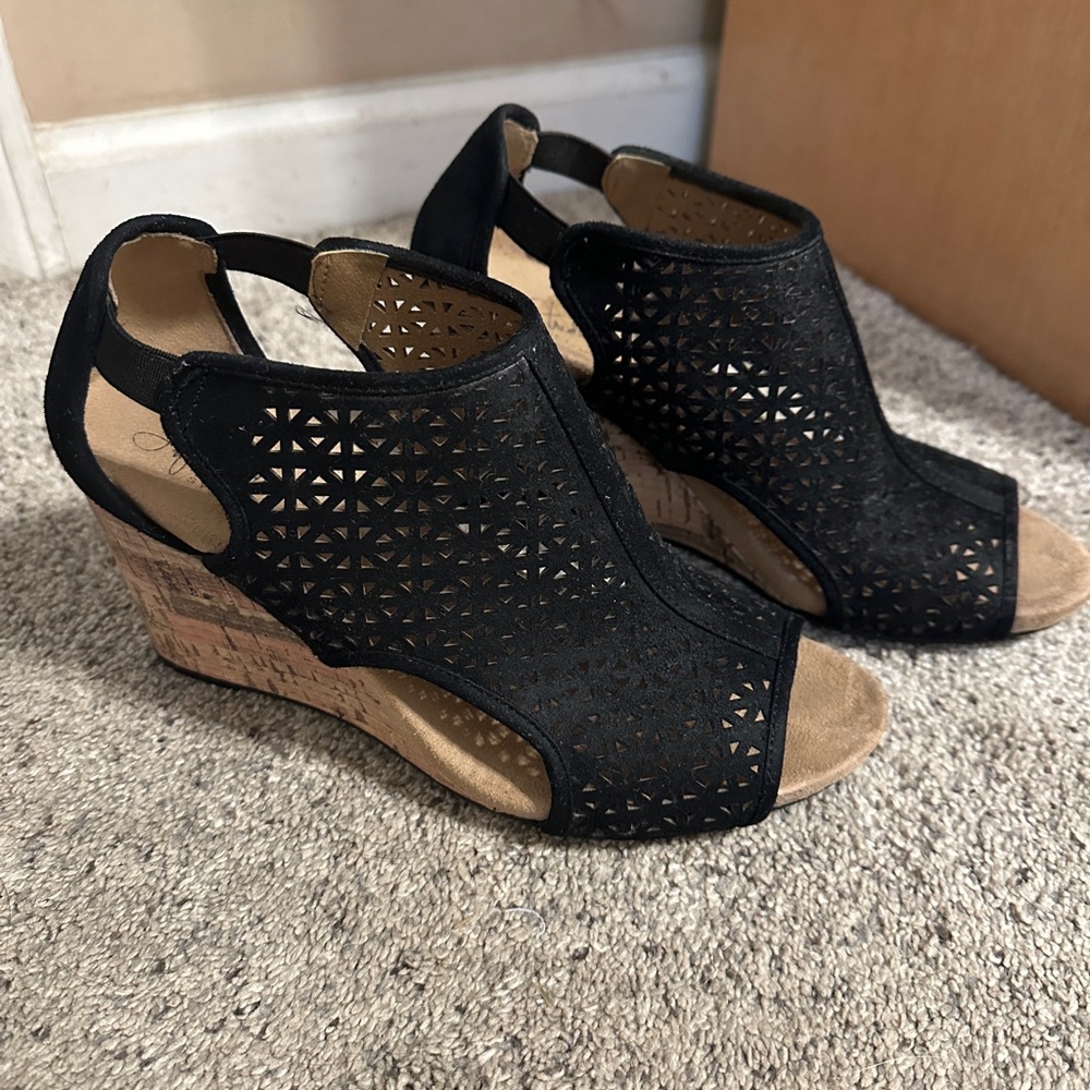 Wedge open toe women’s size 7 1/2